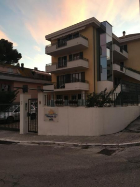 Гостиница Tempo Di Sole  Сан-Бенедетто-Дель-Тронто